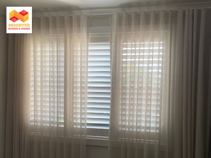 Read more about the article How to Clean Sheer Curtains? Complete Guide